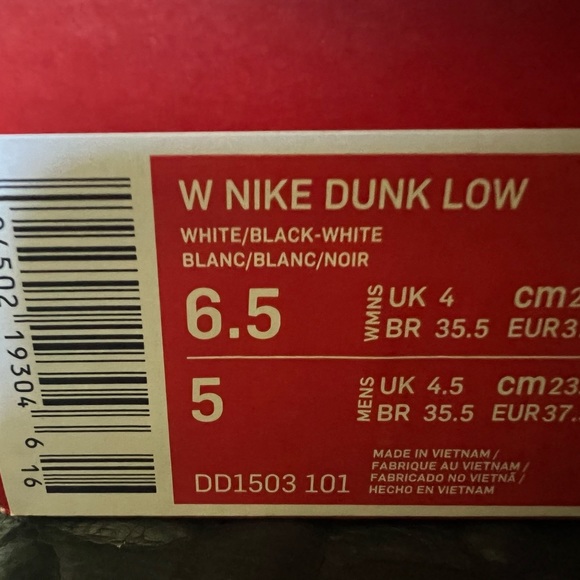 Nike black and White Dunk (Pandas) - Picture 3 of 5